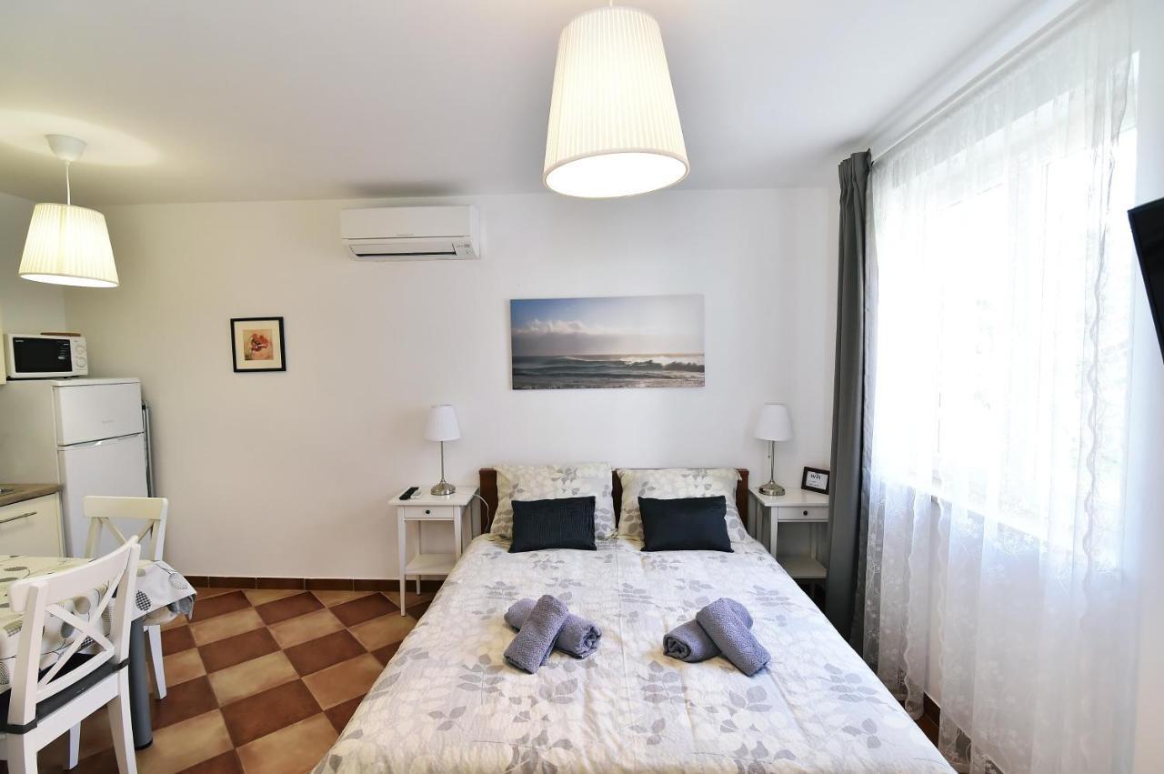 Apartments Luni บัชกา ภายนอก รูปภาพ