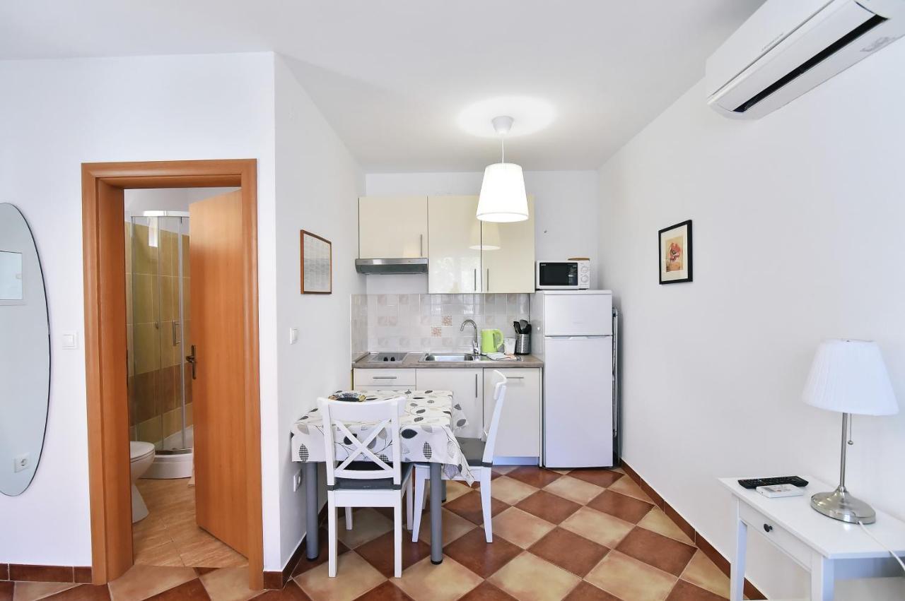 Apartments Luni บัชกา ภายนอก รูปภาพ