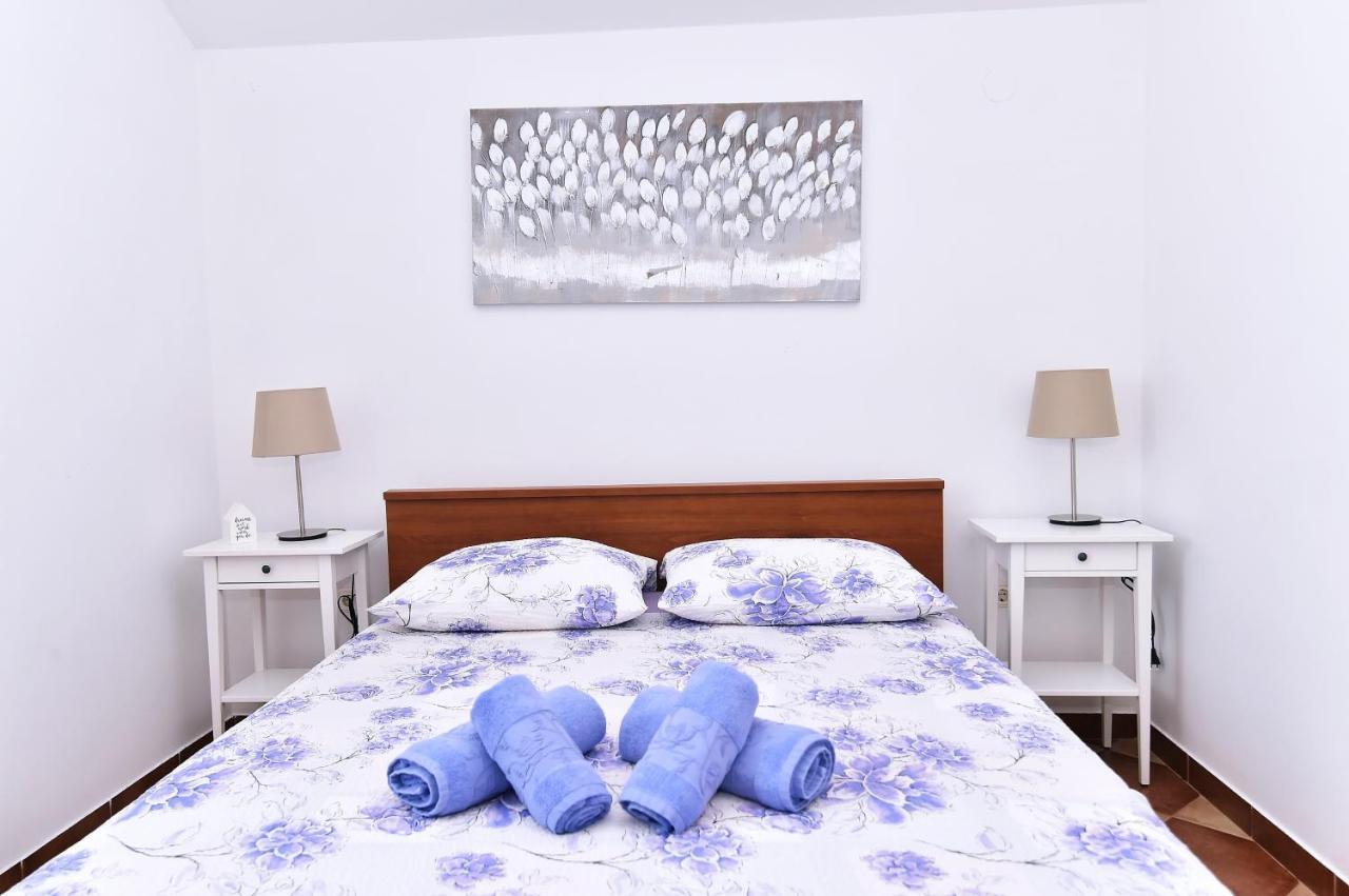 Apartments Luni บัชกา ภายนอก รูปภาพ