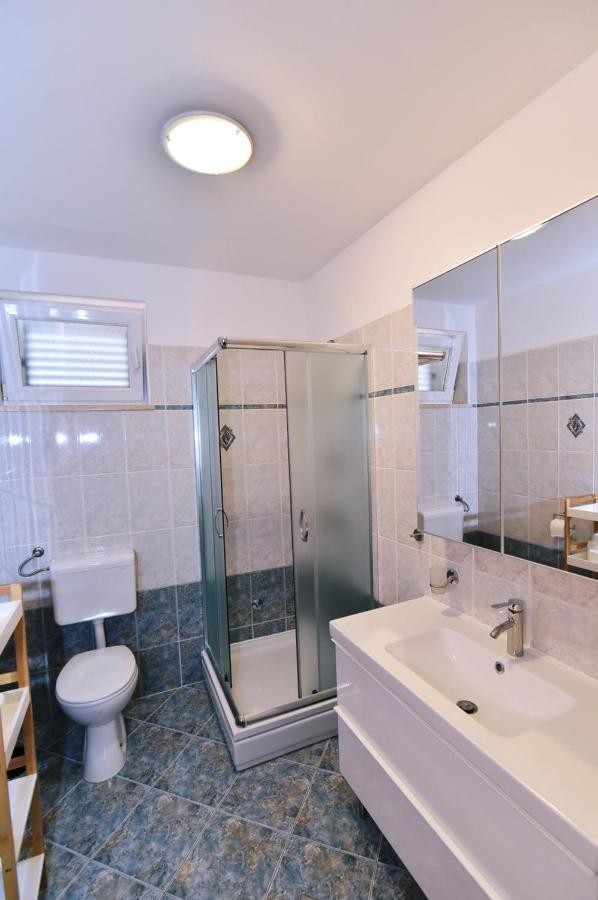 Apartments Luni บัชกา ภายนอก รูปภาพ